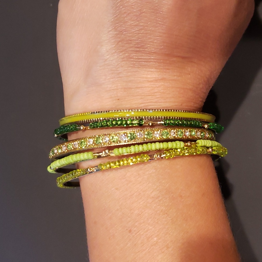 Lot of 5 green goldtone bangle bracelets